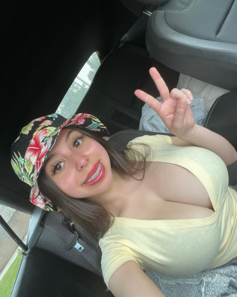 OnlyFans – Instagram – Latina – pprincesssemily / pprincessemily – Nude