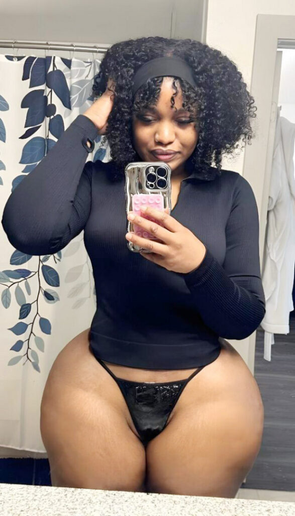 OnlyFans – T H I C C – Ebony – Princes(sis) Yummy – Nude