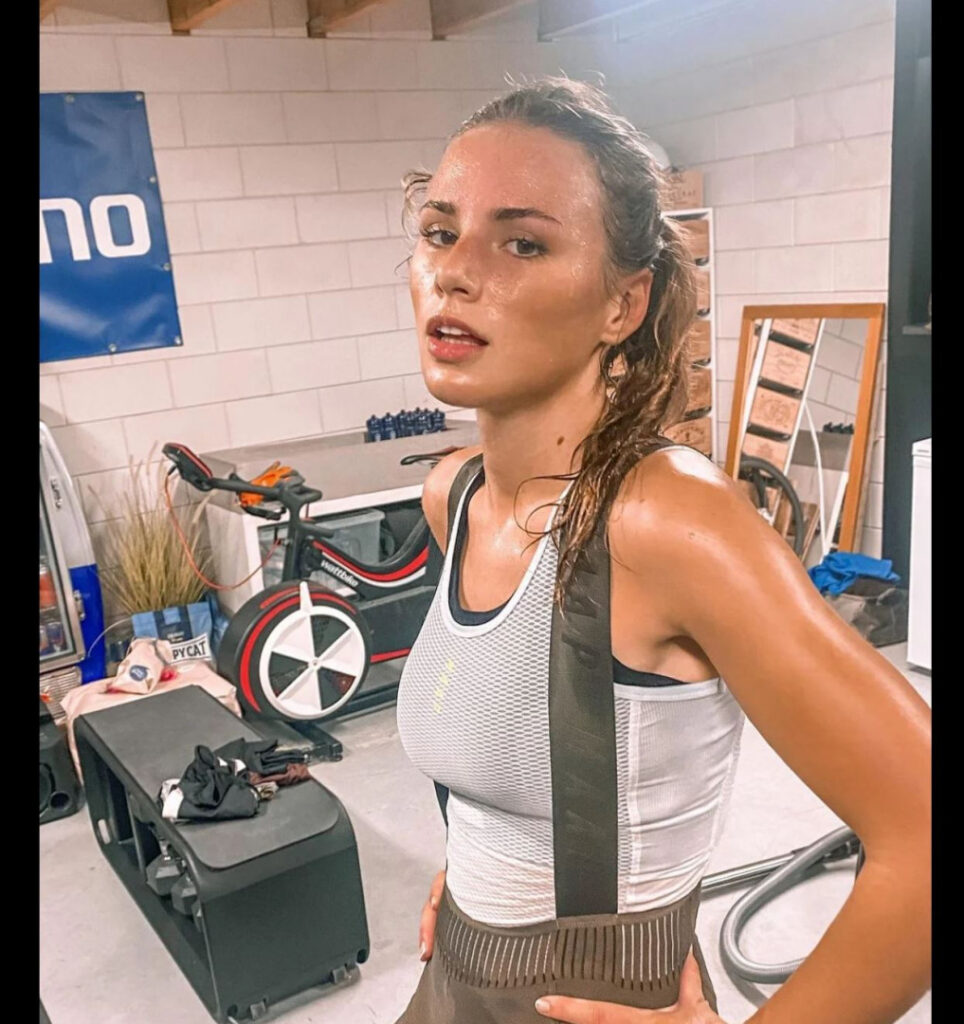 Instagram – Puck Moonen puckmoonen – Nude