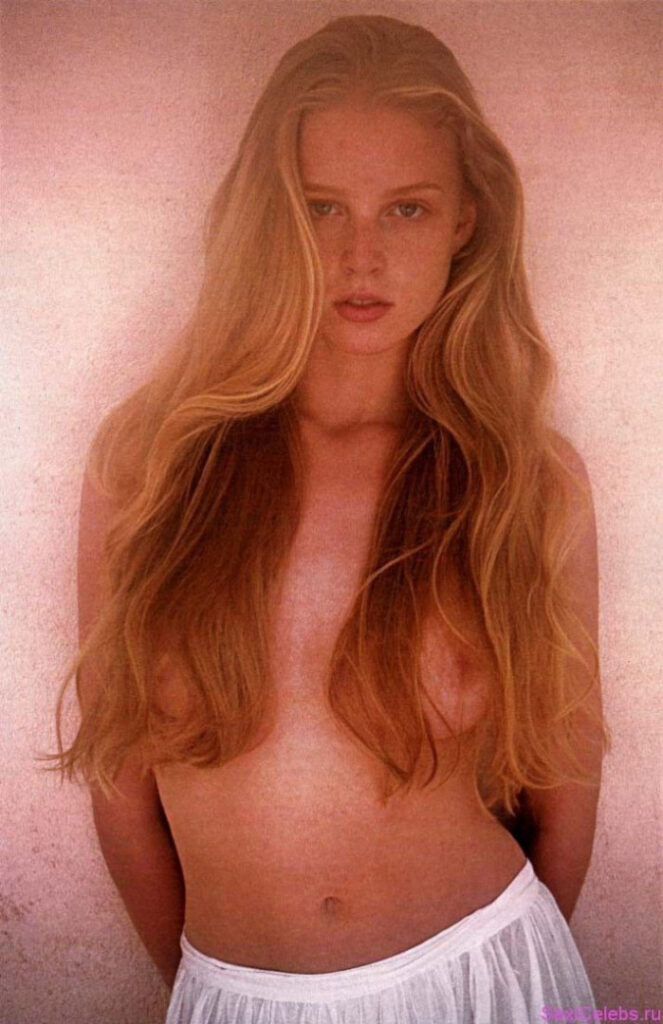 Celeb – Rachel Nichols – Nude