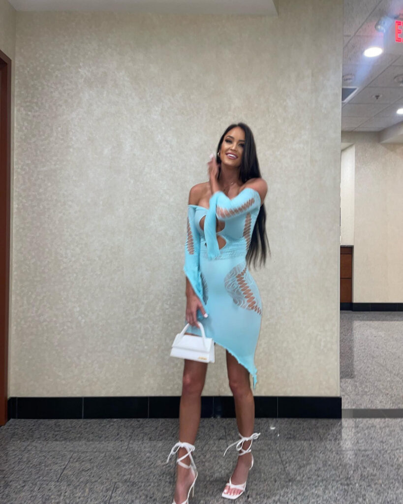 Instagram – Rachel Stuhlmann – Nude