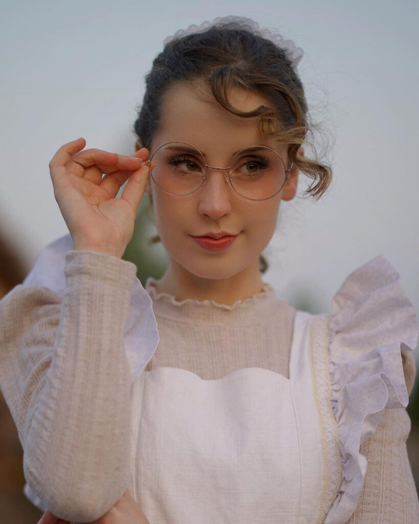 TikTok – Instagram – Raineemery – Nude