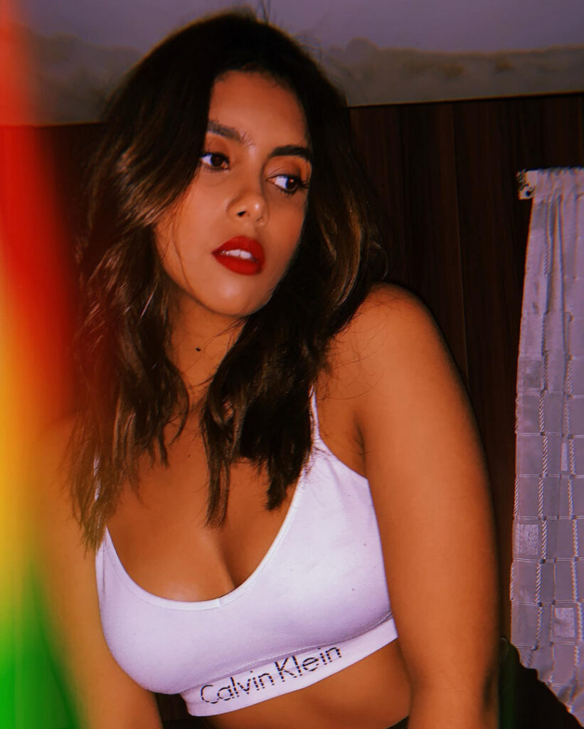 Celeb – Renata Vaca – Nude