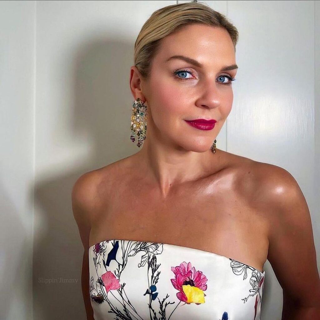 Celeb – Rhea Seehorn – Nude