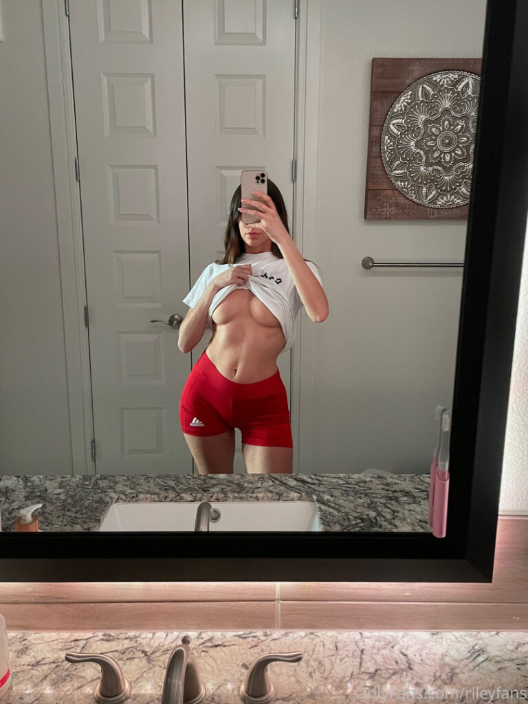 Twitch – OnlyFans – Riley / Rileyfans / Amourettie – Nude