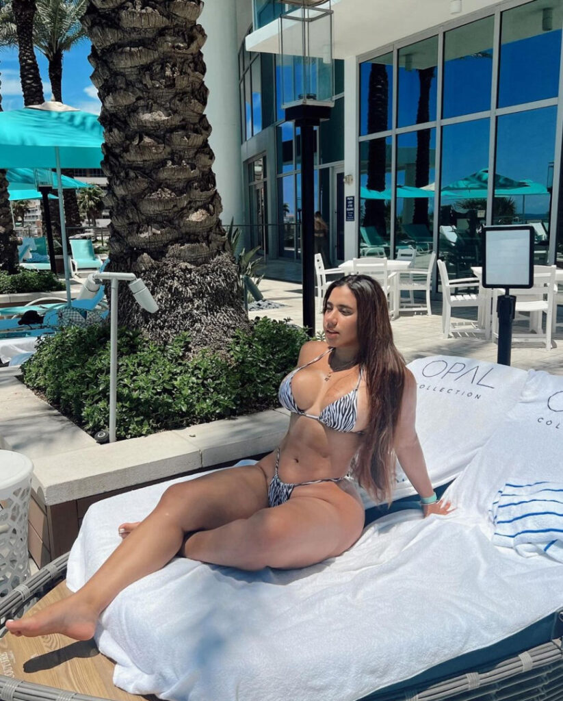 Instagram – __rv99 / rv / romerov / Rashel Valentina