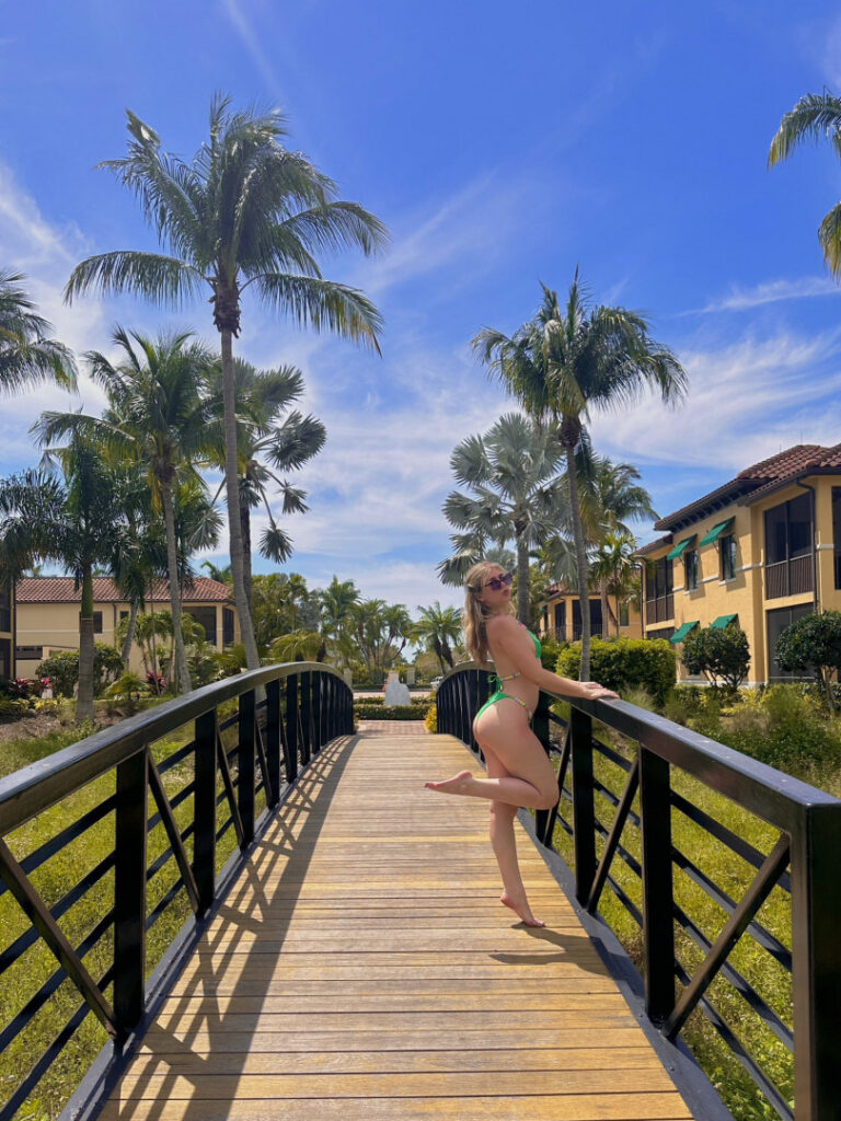 Celeb – Sabrina Brier – Nude