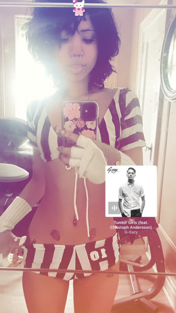 TikTok – Instagram – Saintsgoth – Nude