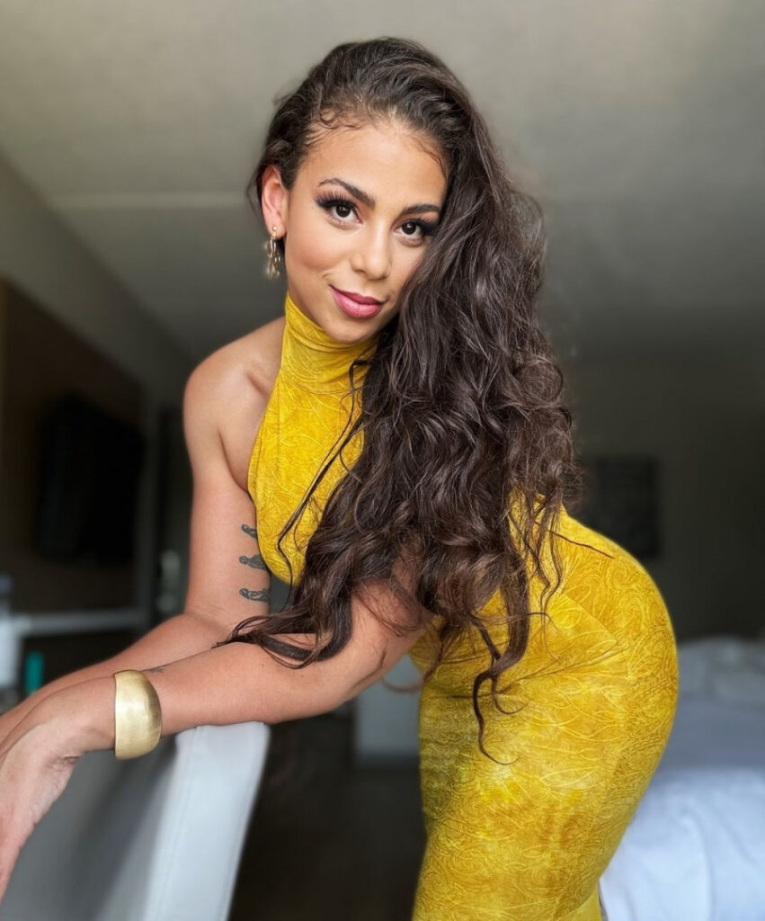 Celeb – MILF – Ebony – Samantha Irvin – WWE – Nude