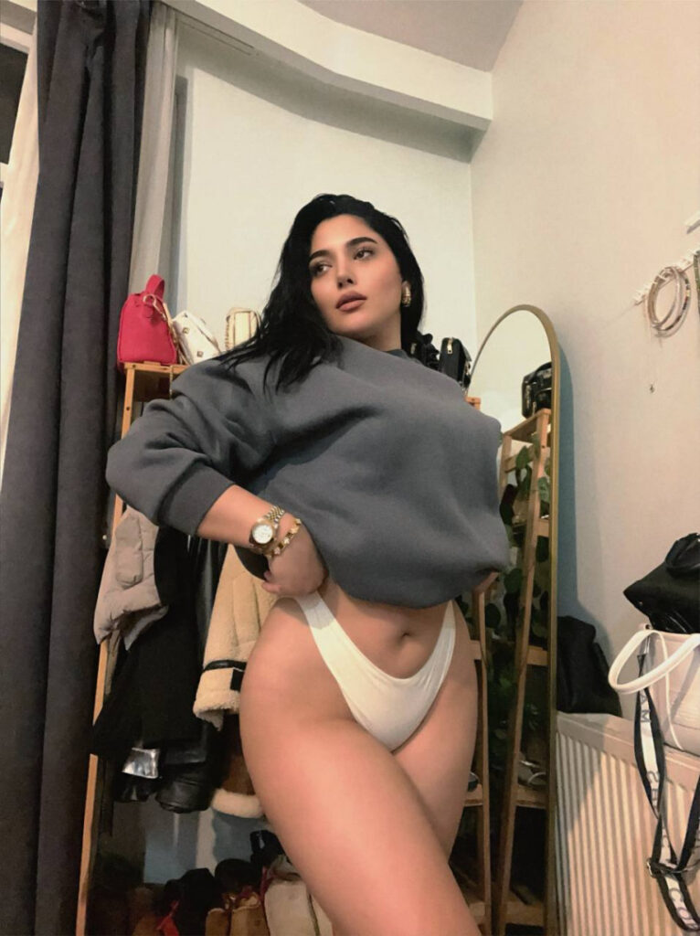 OnlyFans – TikTok – Sarem Uysal w Sareelle Turkish – Nude