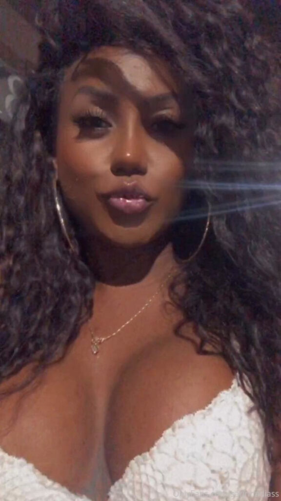 Brazil – Trans – OnlyFans – sarinhadiass / Sarah Dias – Nude Leaks