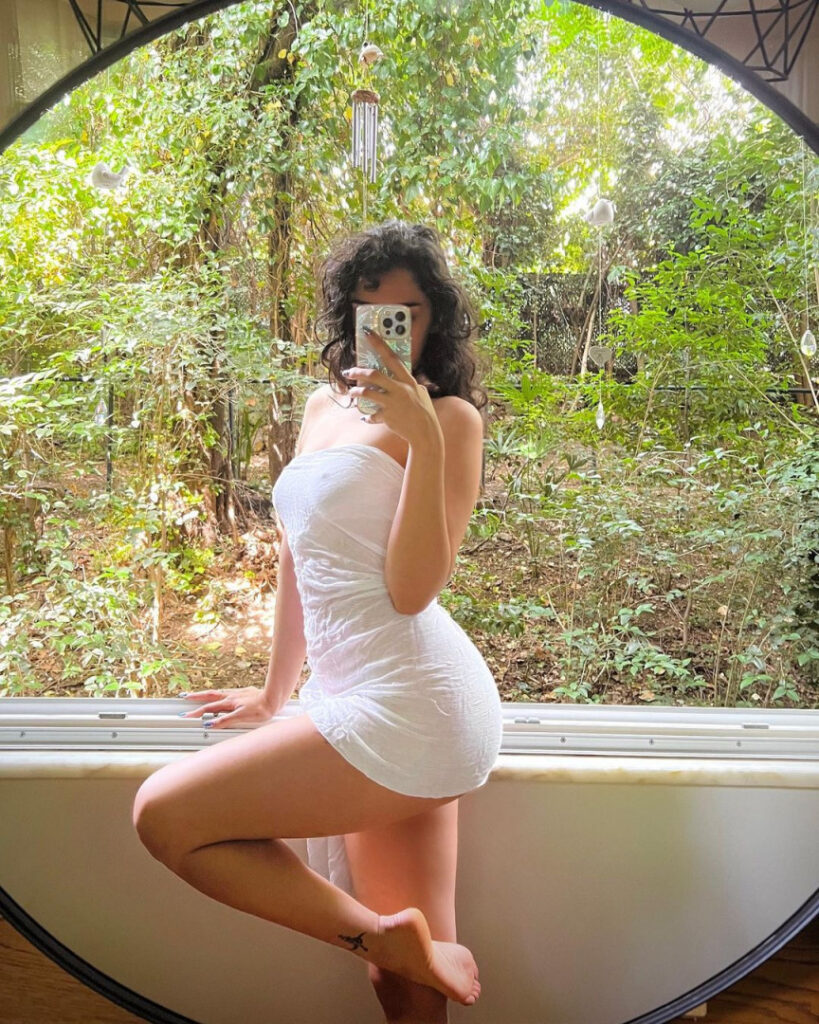 Instagram – sayna soleimanpour a. k. a. saynarte – Nude