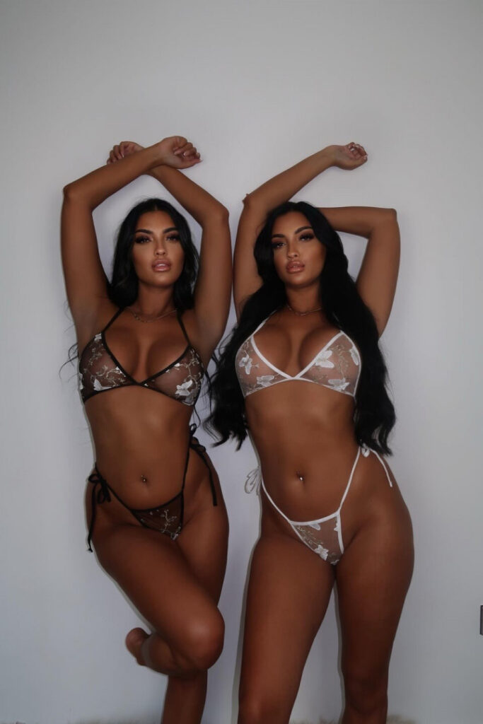 OnlyFans – SedgleyTwins – Nude