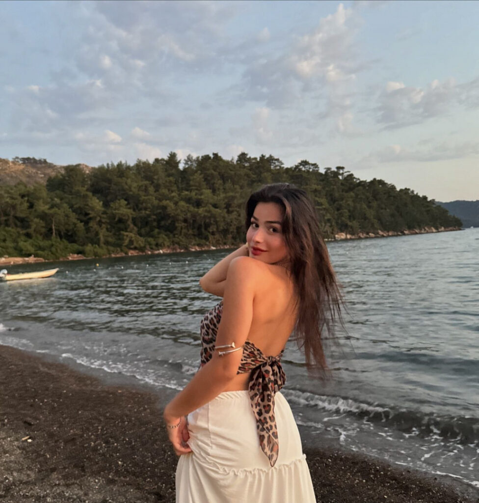 TikTok – Instagram – selinhayat.0 / selinhayaat – Nude Leaks