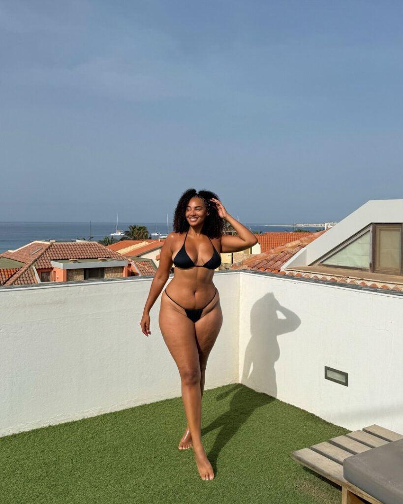 Instagram – Shadia Ampadu – Nude