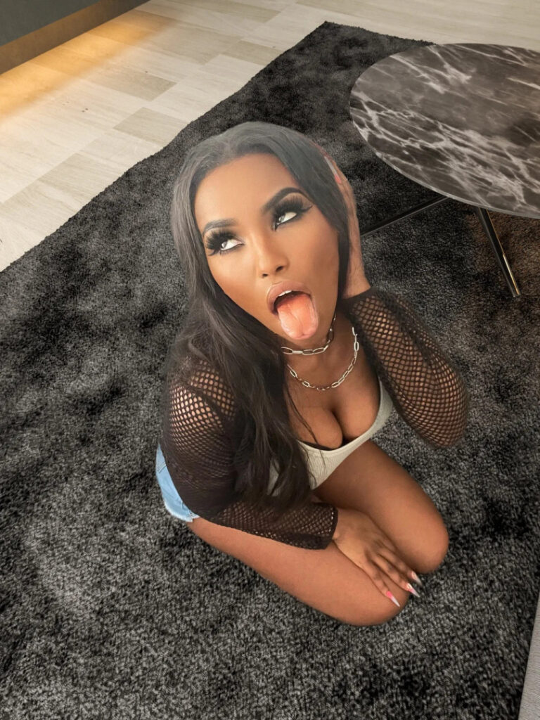 Twitch – OnlyFans – Shel Cierra (ShelCierra) – Nude