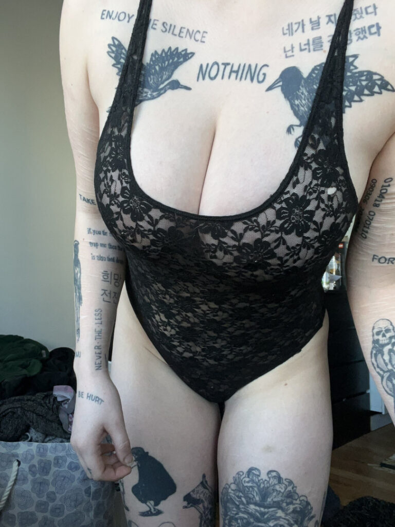 OnlyFans – T H I C C – Shelley Floryd / Secludere / Eazelox – Nude