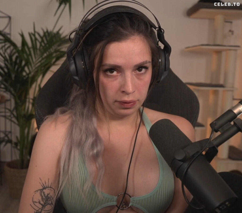 Twitch – Shurjoka aka. Pia – Nude