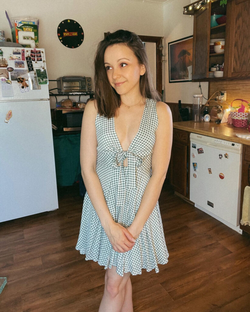 Instagram – Silenced Hippie – Nude