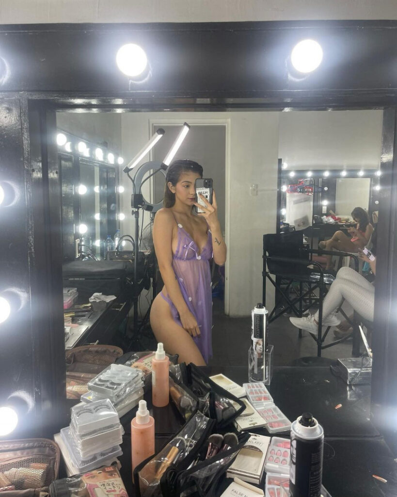 Instagram – Asian – Siobe Lim (Krystal Mana) – Nude