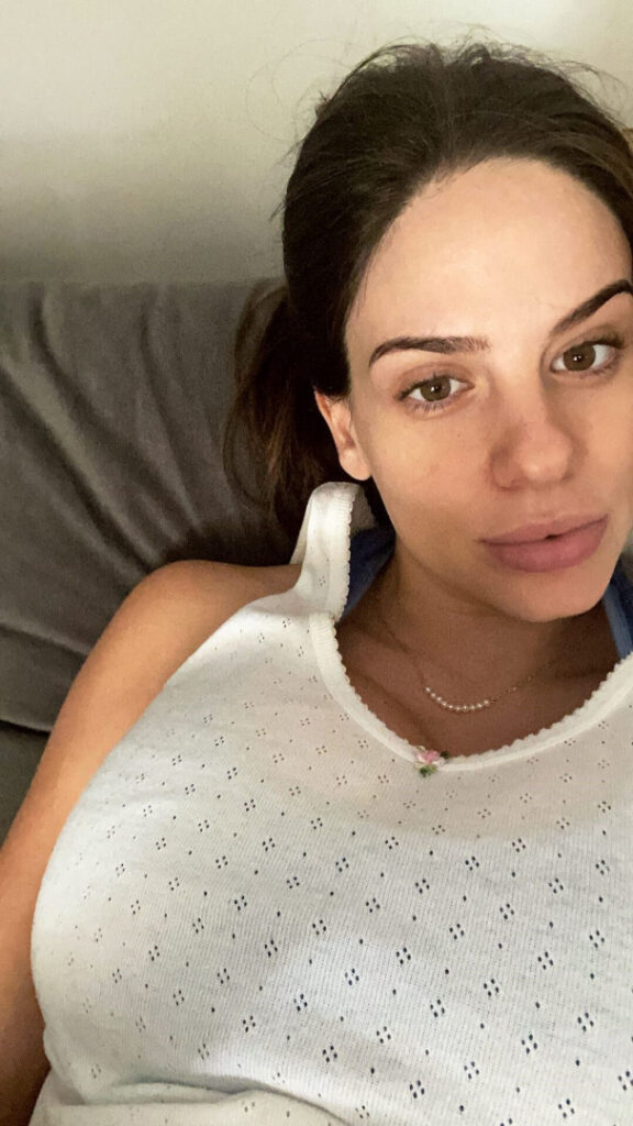 Instagram – Sofia Firou – Nude