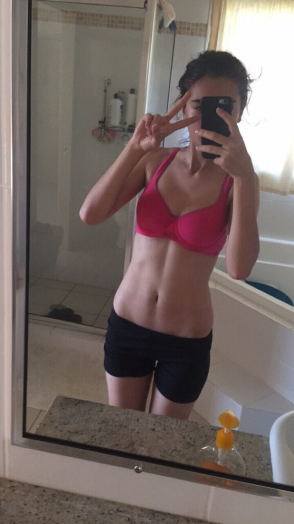 Instagram – softbutchmom / loserdyke – Nude