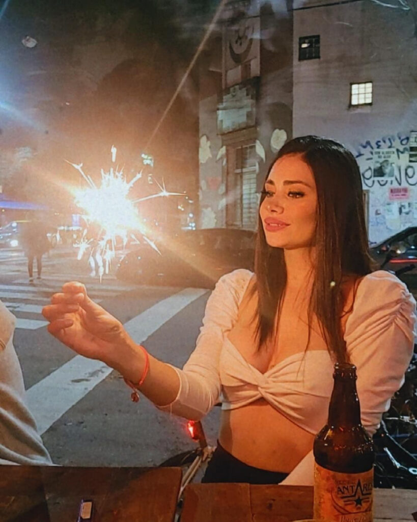 Instagram – Sol Abelleira – Nude