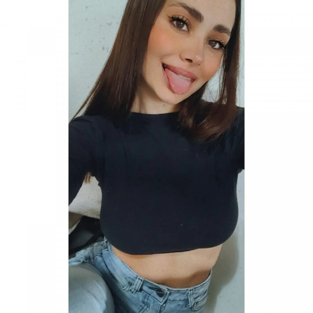 Instagram – Sol Abelleira – Nude