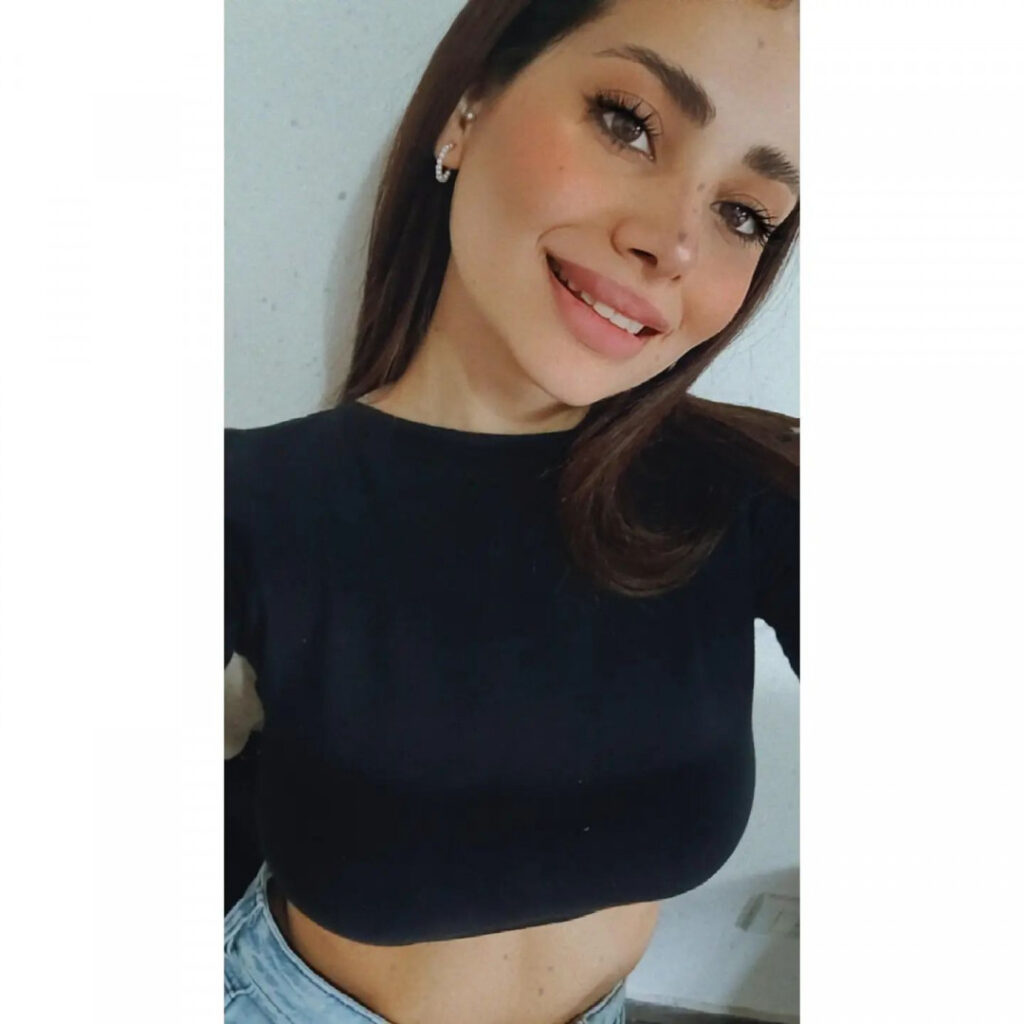 Instagram – Sol Abelleira – Nude