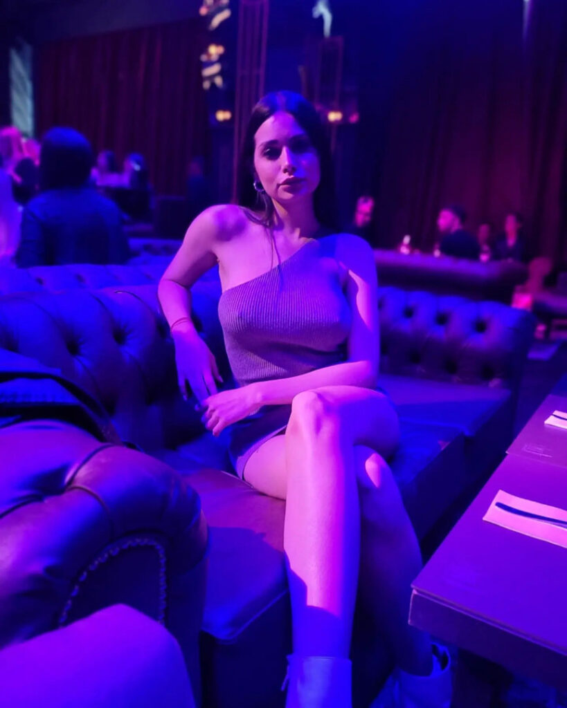 Instagram – Sol Abelleira – Nude