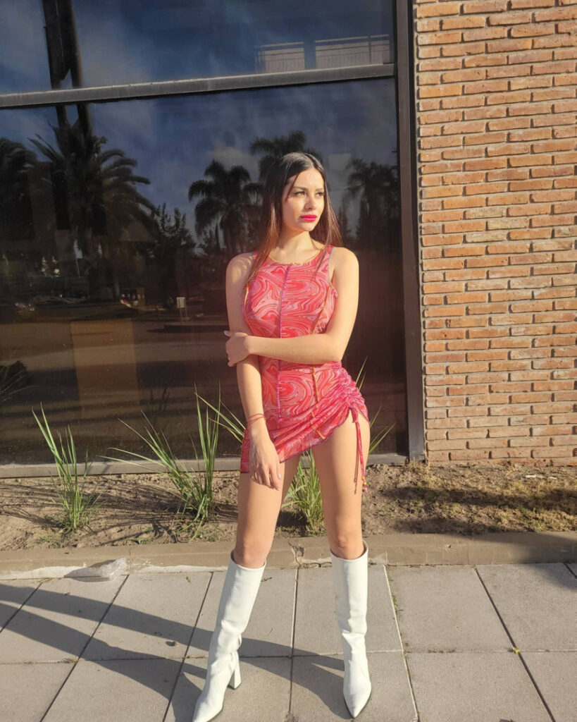 Instagram – Sol Abelleira – Nude