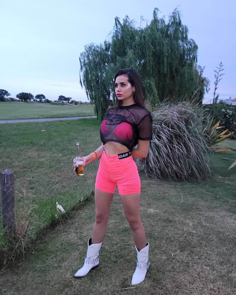 Instagram – Sol Abelleira – Nude