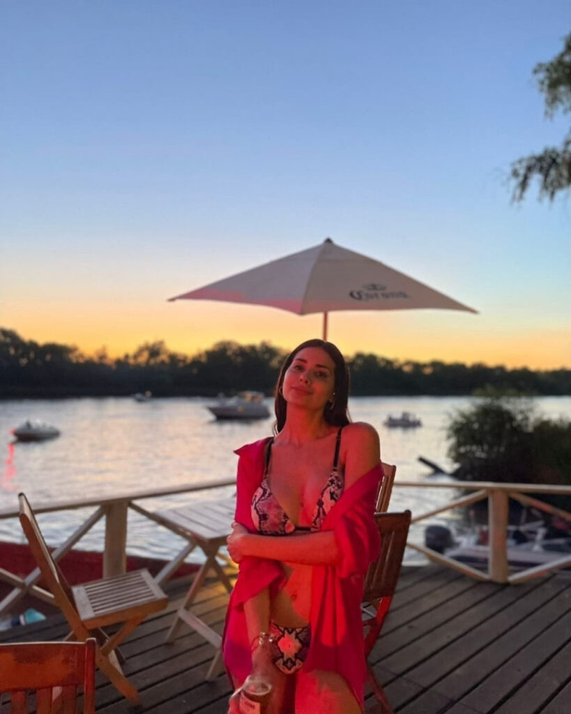 Instagram – Sol Abelleira – Nude