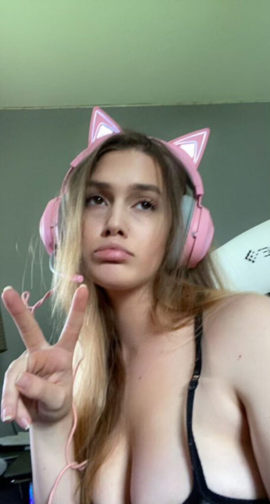 Solanachick / imnotthickvikk – Nude