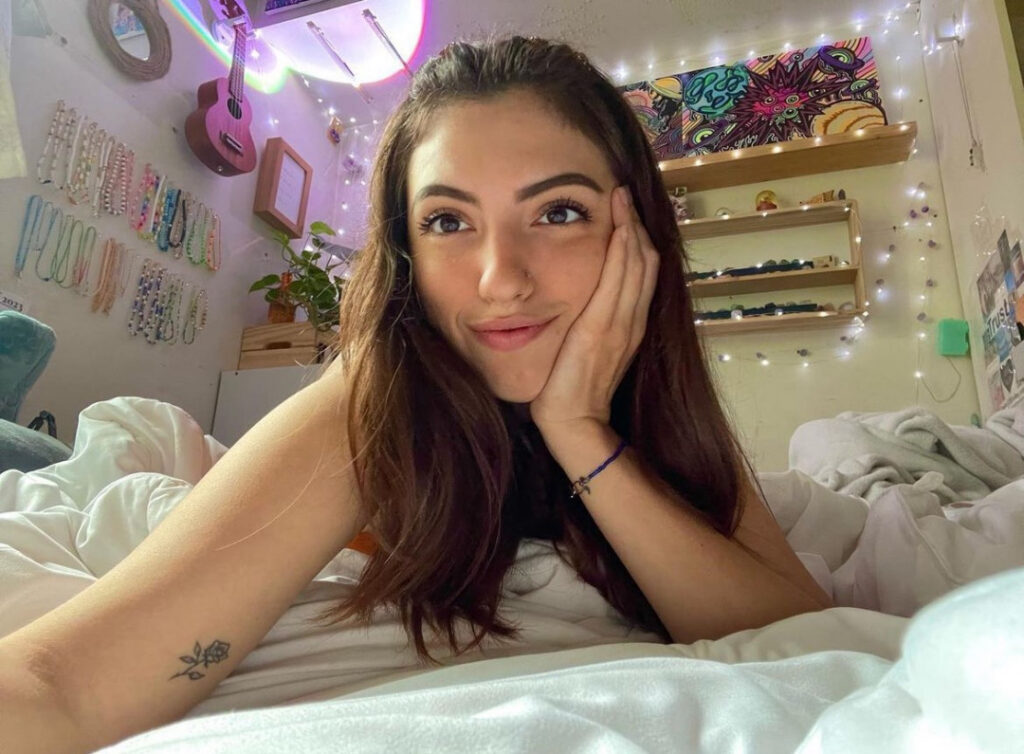 TikTok – sometimesgimena – Nude