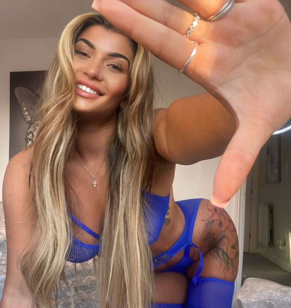 OnlyFans – Instagram – Sophia Bentley / Skylar Rose – Nude