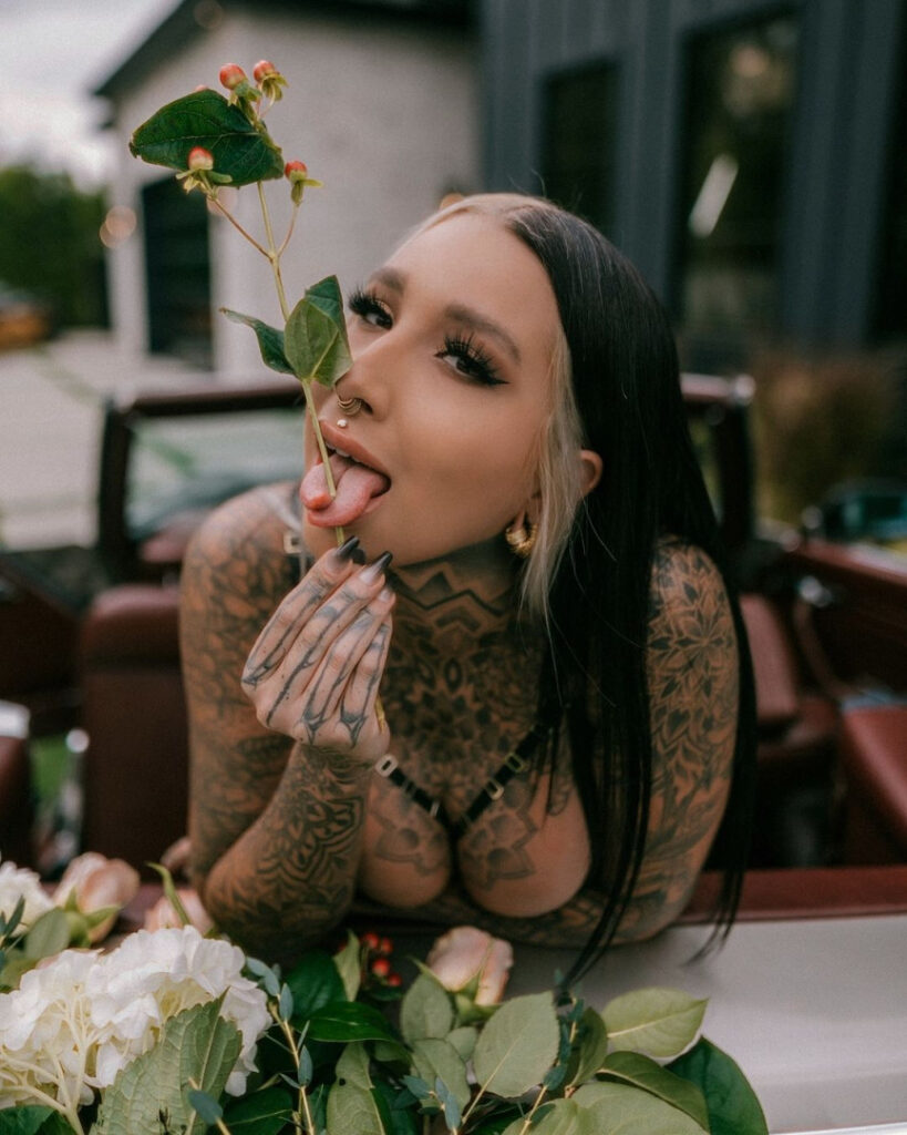 OnlyFans – Instagram – Split_tongue_bri – Nude Leaks