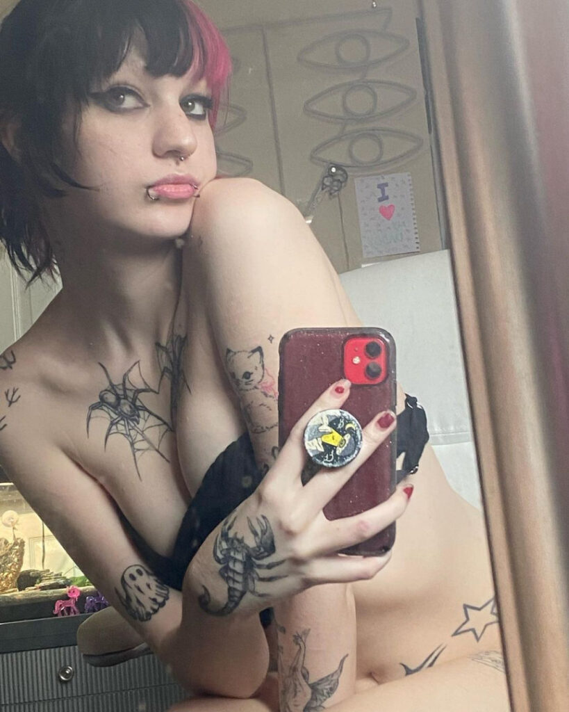 OnlyFans – spookypuppyy spookyhomicide – Nude