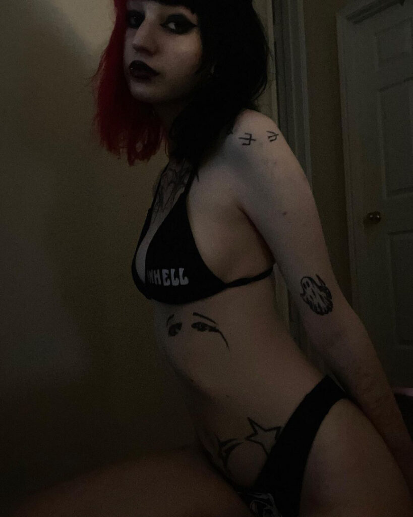 OnlyFans – spookypuppyy spookyhomicide – Nude