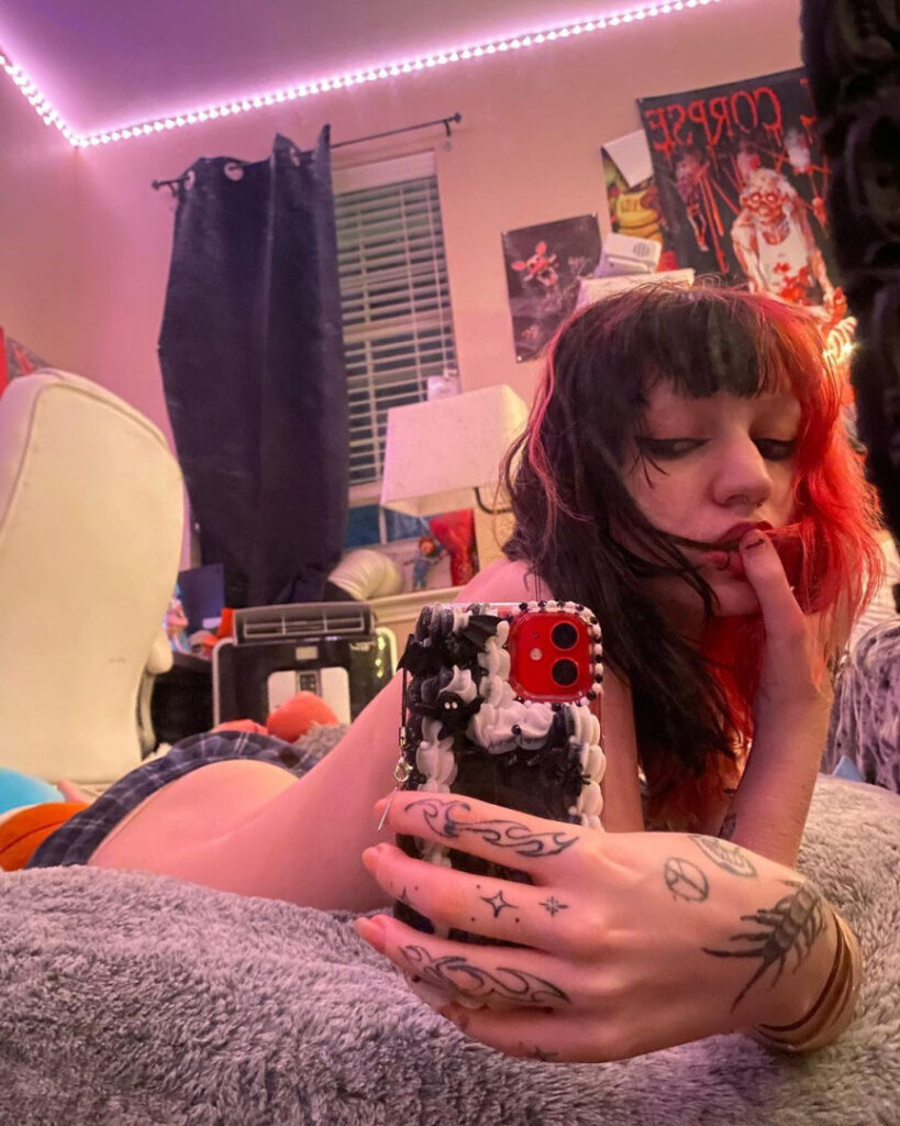 OnlyFans – spookypuppyy spookyhomicide – Nude