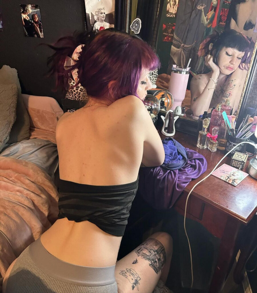 OnlyFans – spookypuppyy spookyhomicide – Nude