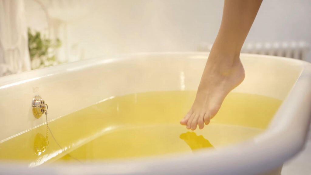 Celeb – Stefanie Joosten – Nude