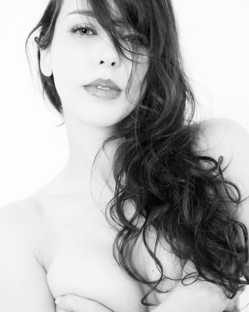 Celeb – Stefanie Joosten – Nude