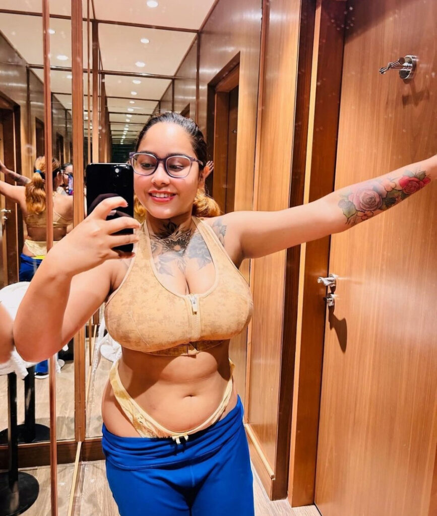 T H I C C – Indian – Stella who / shinjini chakraborty – Nude