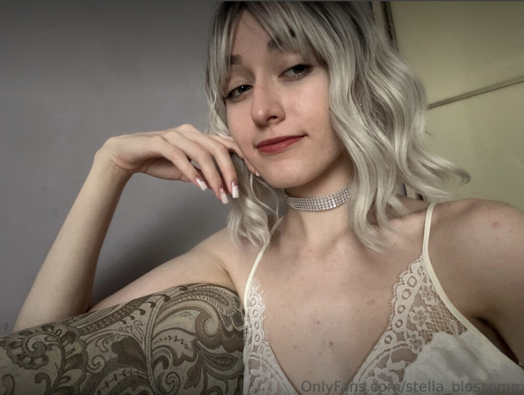 OnlyFans – stella_blossomm , ssstella.shyyy – Nude