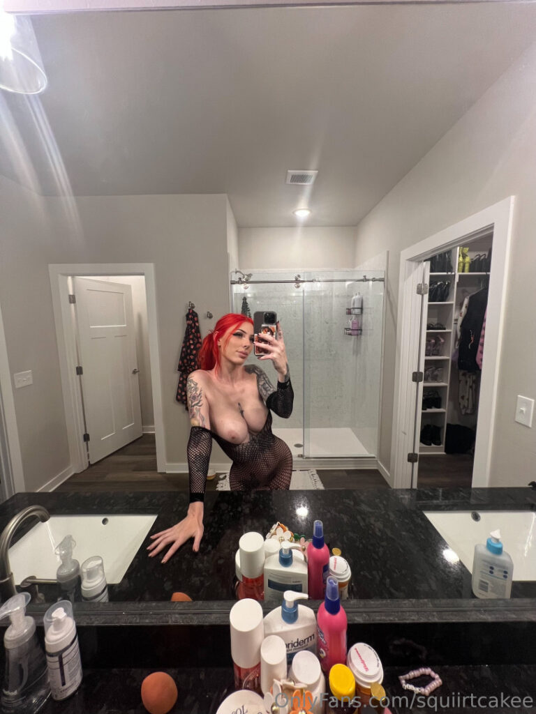 OnlyFans – Strawberrysquirtcake / Taylorizlame / bitchpudding – Nude