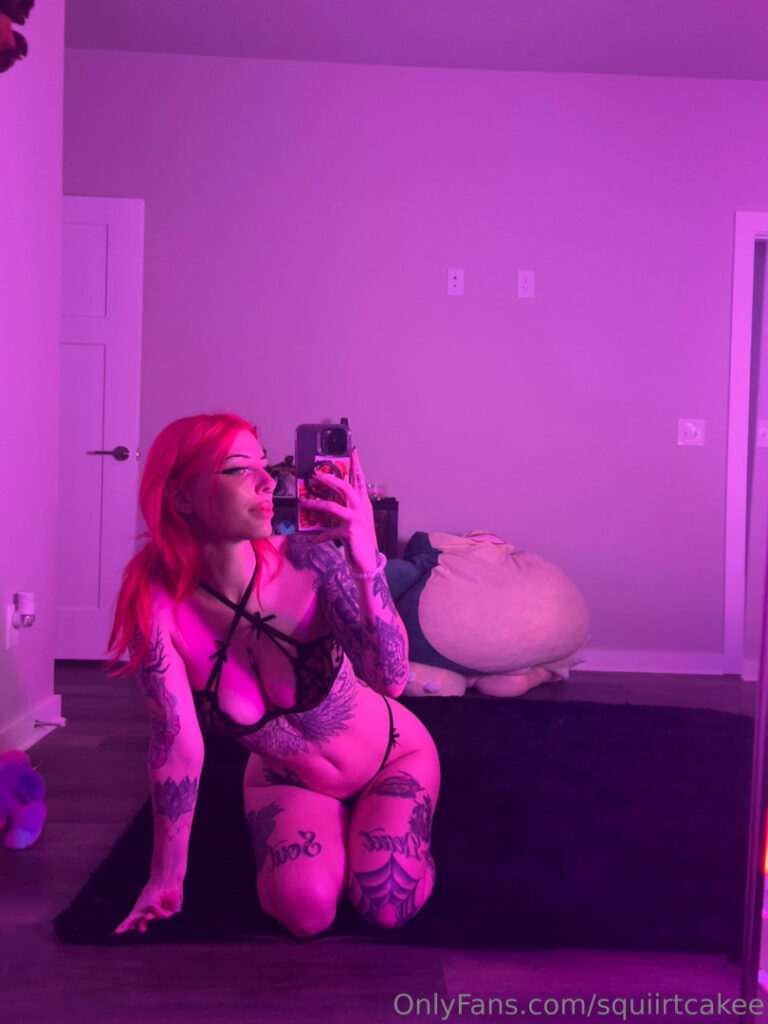 OnlyFans – Strawberrysquirtcake / Taylorizlame / bitchpudding – Nude