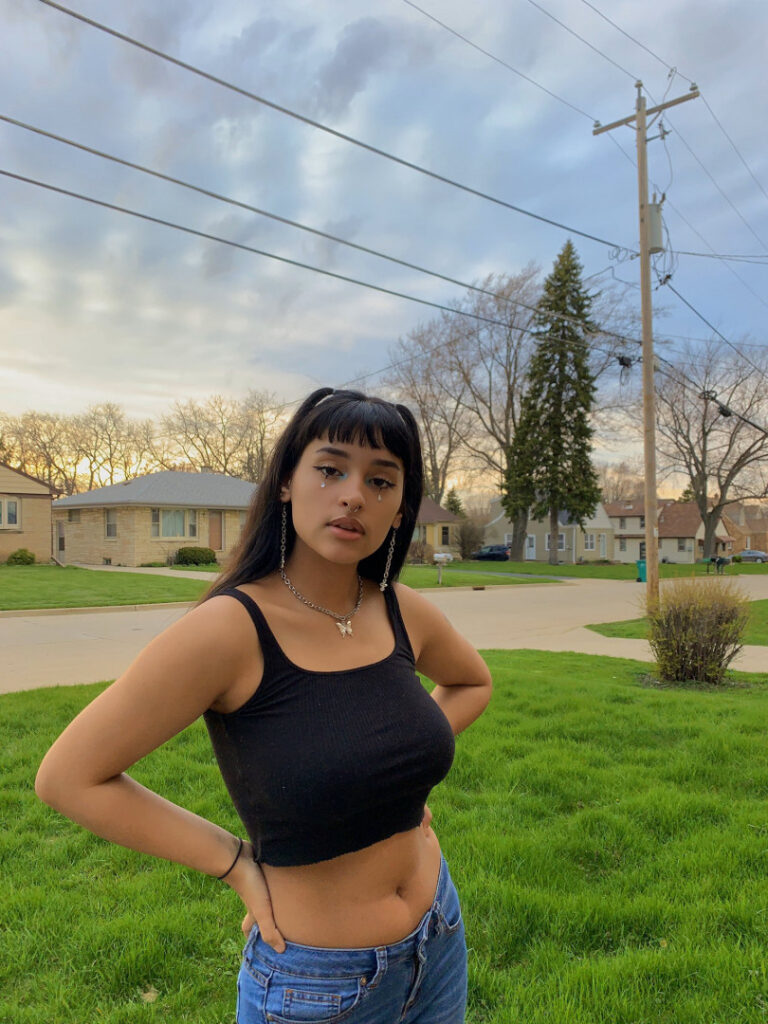 Instagram – OnlyFans – strawbewyswing / strawberryswing – Nude