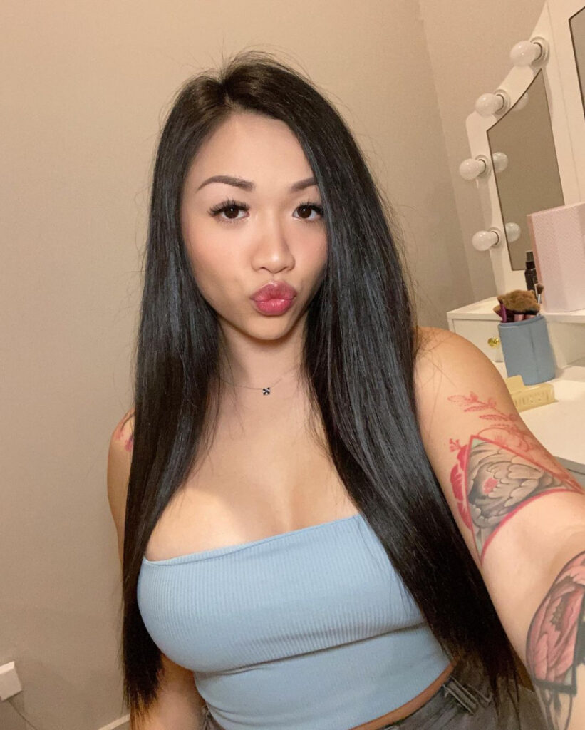 OnlyFans – TikTok – Asian – swoleotaku – Nude