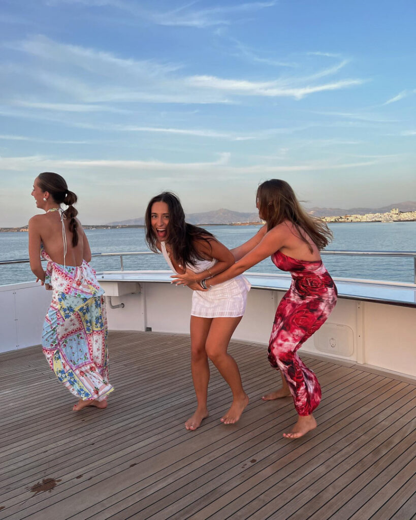 TikTok – Sydney Costello / CoconutMilkMob – Nude